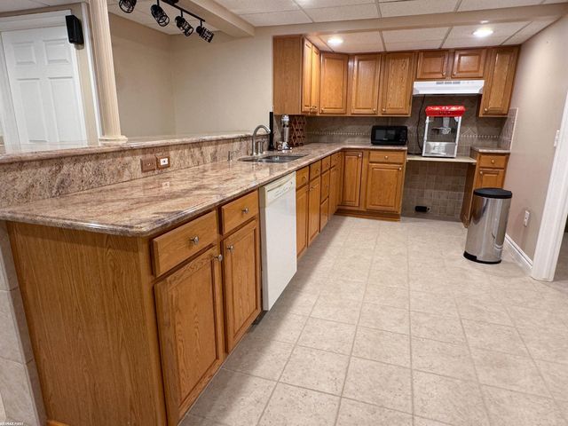 50068 Basil Drive, Macomb, MI 48044