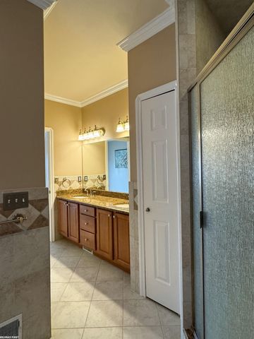 50068 Basil Drive, Macomb, MI 48044