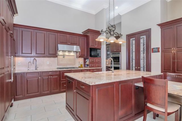 18901 LAKES EDGE WAY, Odessa, FL 33556