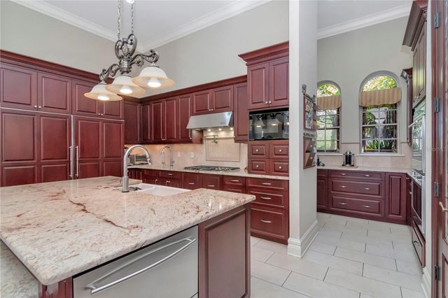 18901 LAKES EDGE WAY, Odessa, FL 33556