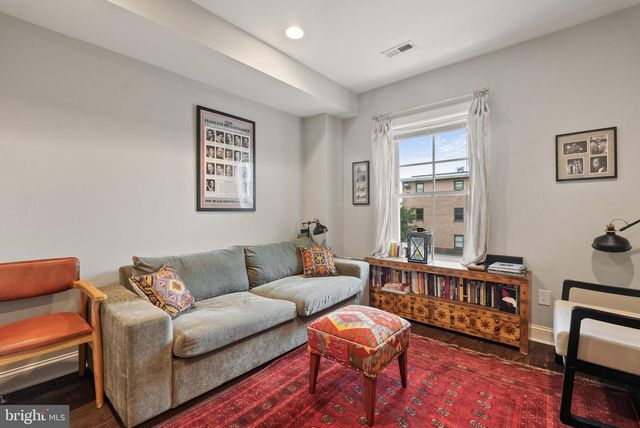 1018 13TH ST SE #2, Washington, DC 20003