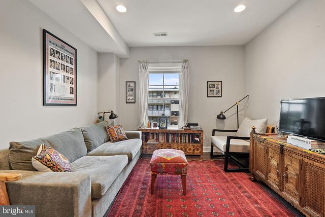 1018 13TH ST SE #2, Washington, DC 20003