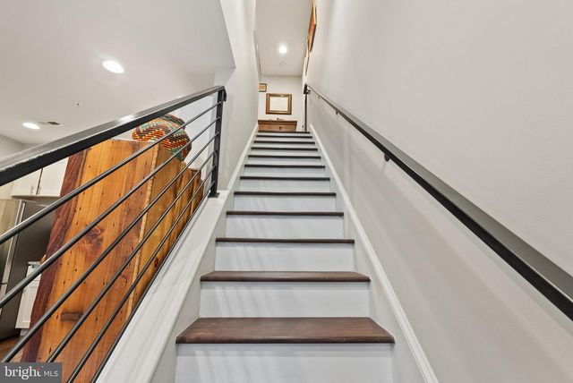 1018 13TH ST SE #2, Washington, DC 20003