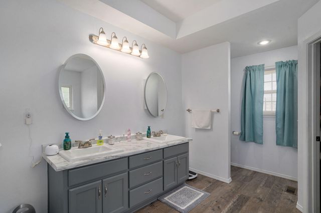3523 S Brunswick Avenue, Springfield, MO 65809