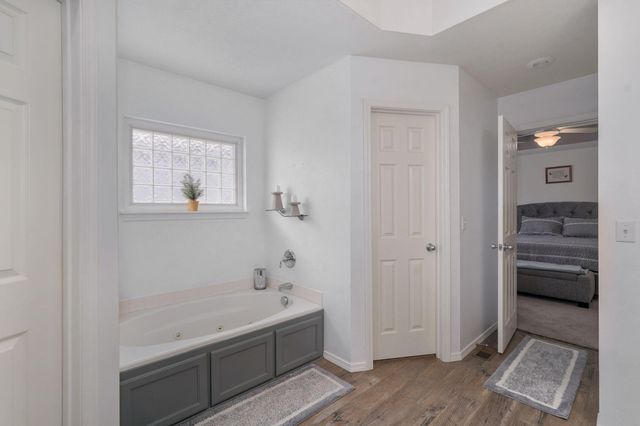 3523 S Brunswick Avenue, Springfield, MO 65809