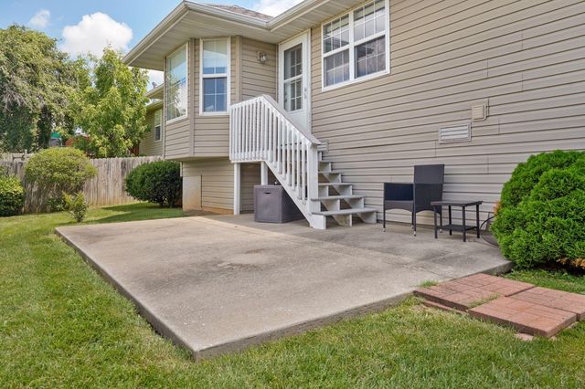 3523 S Brunswick Avenue, Springfield, MO 65809