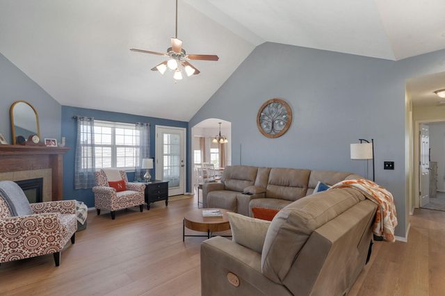 3523 S Brunswick Avenue, Springfield, MO 65809