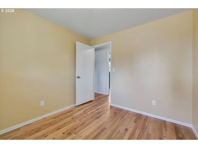 6601 Se PLUM Dr, Milwaukie, OR 97222