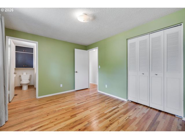 6601 Se PLUM Dr, Milwaukie, OR 97222