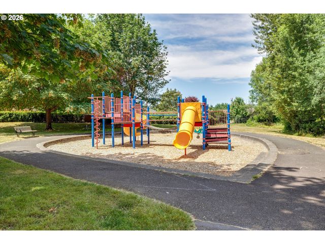 6601 Se PLUM Dr, Milwaukie, OR 97222