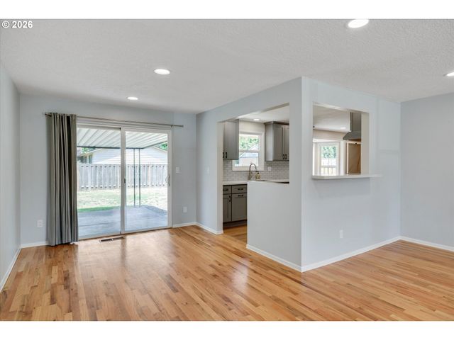 6601 Se PLUM Dr, Milwaukie, OR 97222