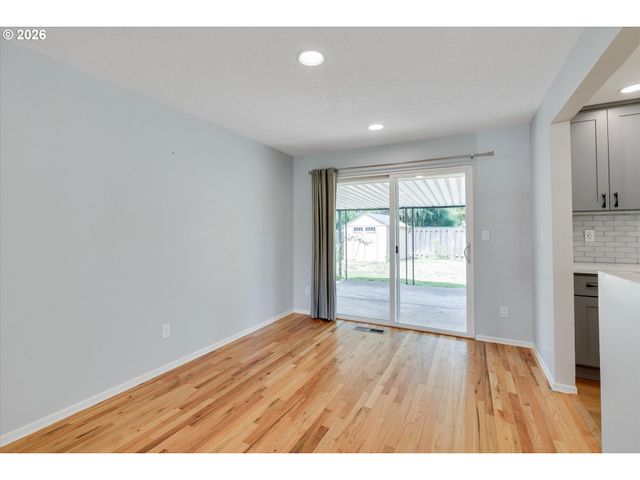 6601 Se PLUM Dr, Milwaukie, OR 97222