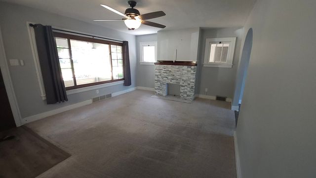 821 7th AVENUE, Coraopolis, PA 15108