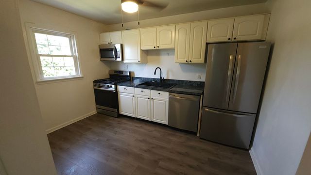 821 7th AVENUE, Coraopolis, PA 15108