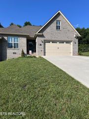 427 Cromwell St, Harrogate, TN 37752