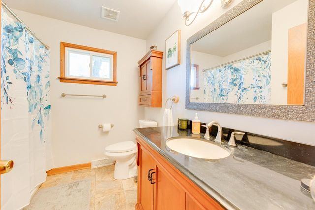 213 W State ROAD, North Prairie, WI 53153