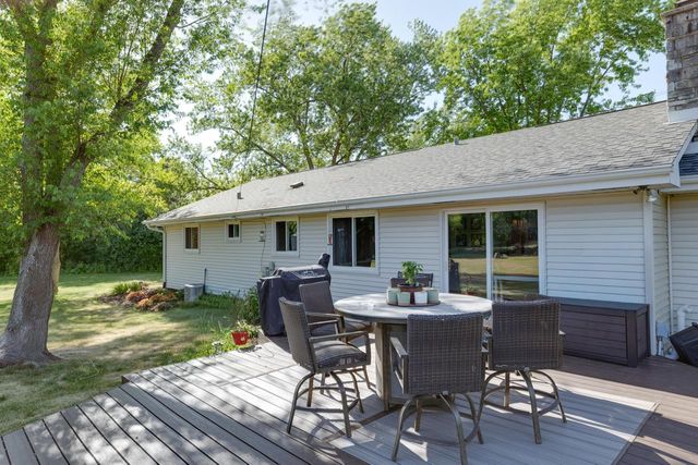 213 W State ROAD, North Prairie, WI 53153