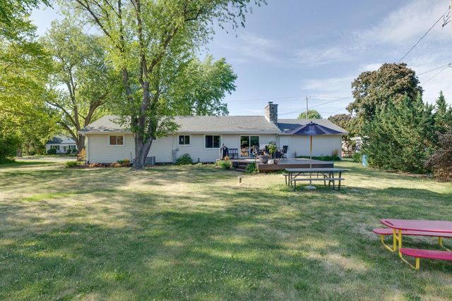 213 W State ROAD, North Prairie, WI 53153