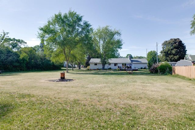 213 W State ROAD, North Prairie, WI 53153