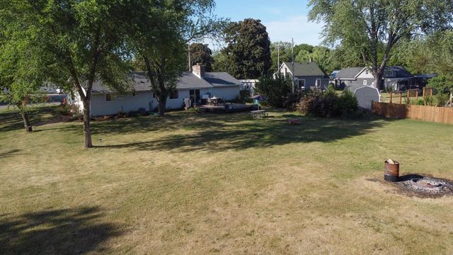 213 W State ROAD, North Prairie, WI 53153
