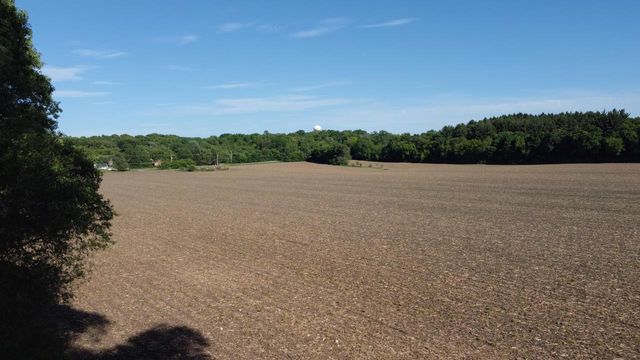 213 W State ROAD, North Prairie, WI 53153