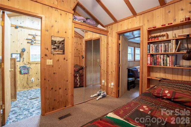 21 Bear Cub Drive, Spruce Pine, NC 28777