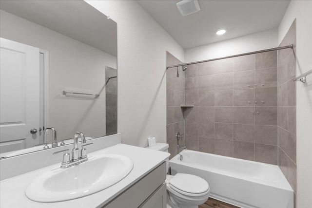 405 Grasslands TRL, Hutto, TX 78634