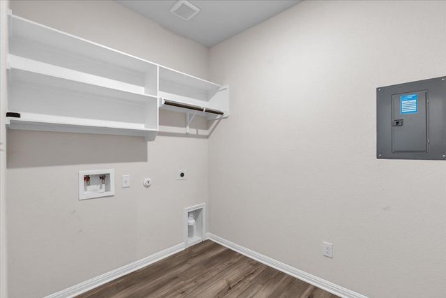 405 Grasslands TRL, Hutto, TX 78634