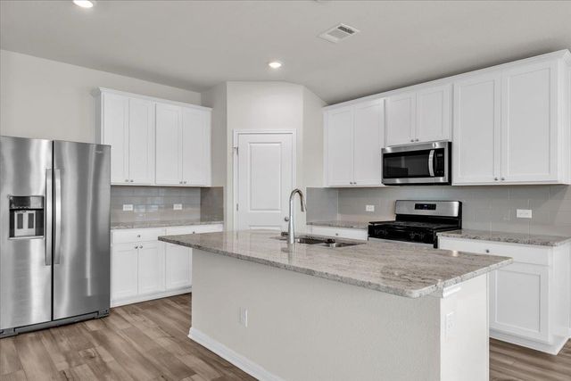 405 Grasslands TRL, Hutto, TX 78634