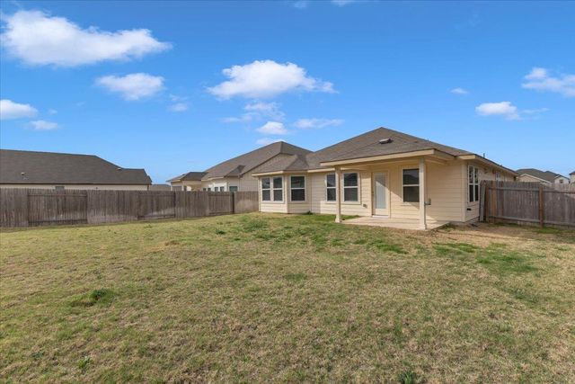 405 Grasslands TRL, Hutto, TX 78634