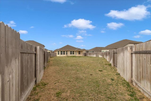 405 Grasslands TRL, Hutto, TX 78634