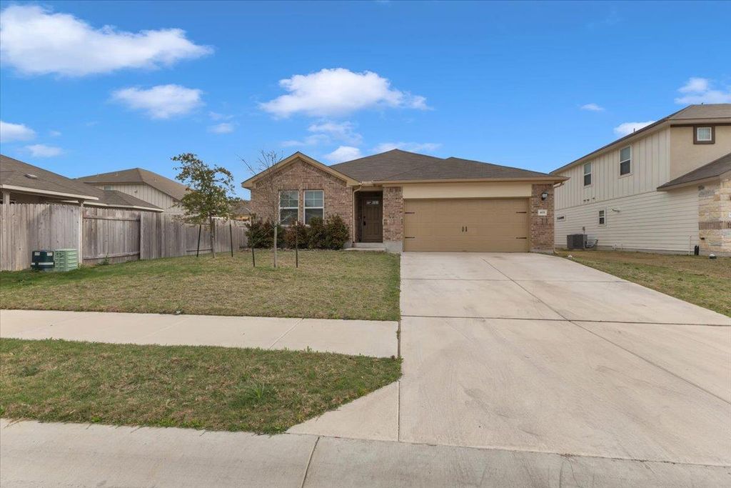 405 Grasslands TRL, Hutto, TX 78634