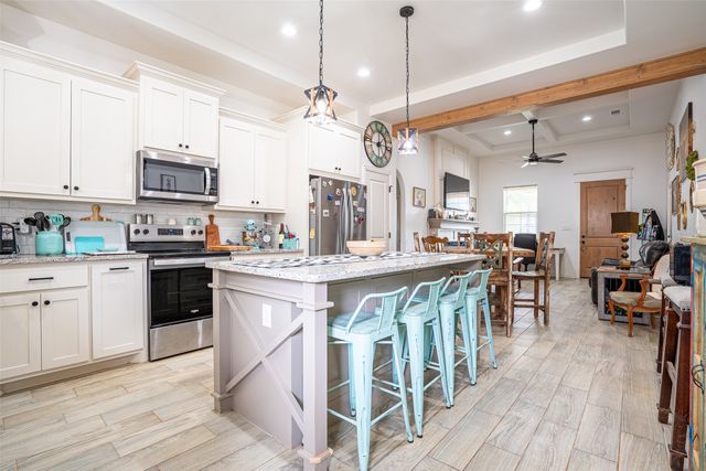 5900 S Lakeside Hills Court, Granbury, TX 76048