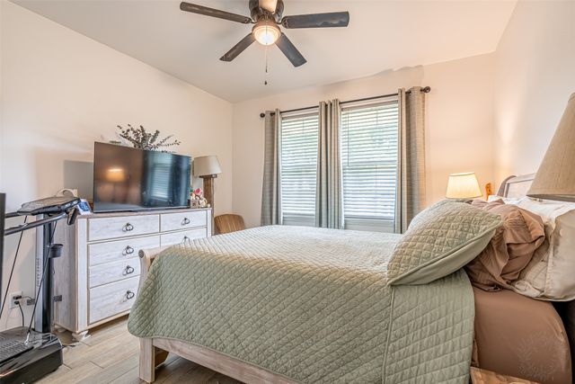 5900 S Lakeside Hills Court, Granbury, TX 76048