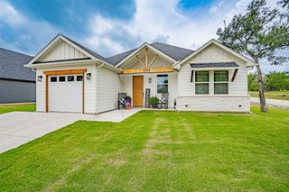 5900 S Lakeside Hills Court, Granbury, TX 76048