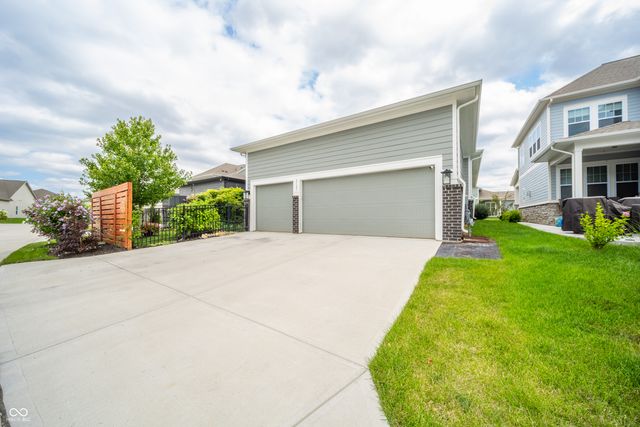 2105 Granville Drive, Westfield, IN 46074