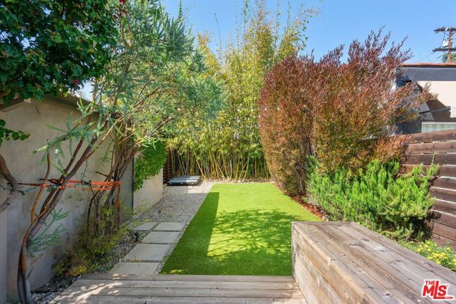 1666 S Curson Avenue, Los Angeles, CA 90019