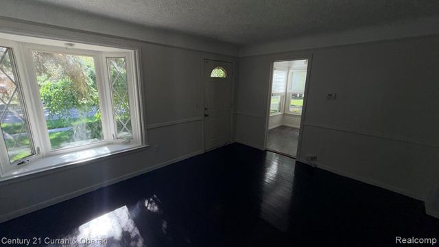 3404 Edgewood Street, Dearborn, MI 48124