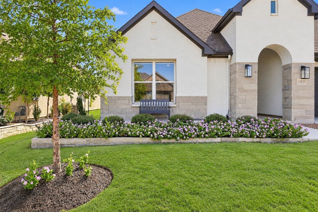 12525 Copper Ore Way, Denton, TX 76207 — photo 2