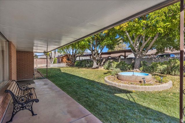 220 S VALLEY VIEW DR, St. George, UT 84770