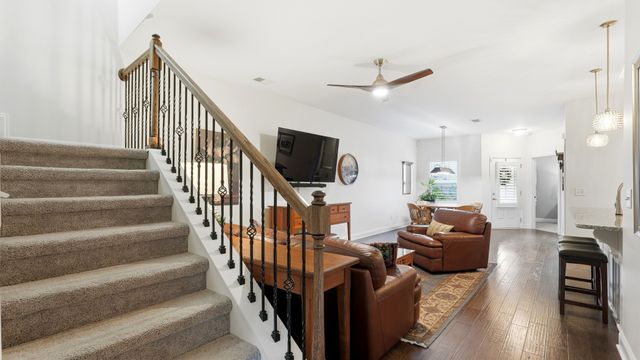 330 Madeira Pl, Gallatin, TN 37066