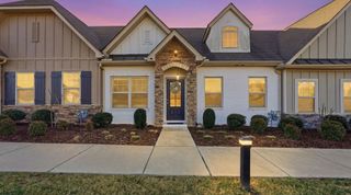 330 Madeira Pl, Gallatin, TN 37066