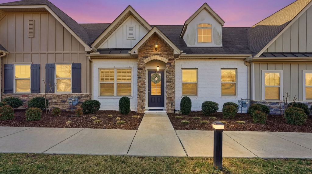 330 Madeira Pl, Gallatin, TN 37066