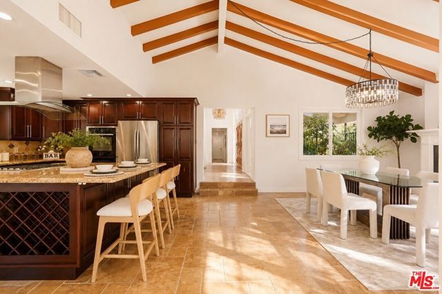 3160 Sepulveda Boulevard, Sherman Oaks, CA 91403