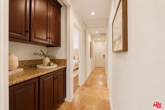 3160 Sepulveda Boulevard, Sherman Oaks, CA 91403