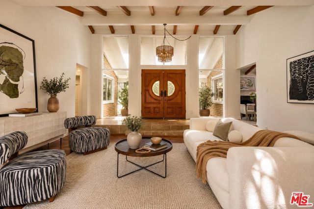 3160 Sepulveda Boulevard, Sherman Oaks, CA 91403