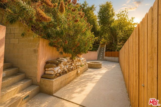 3160 Sepulveda Boulevard, Sherman Oaks, CA 91403