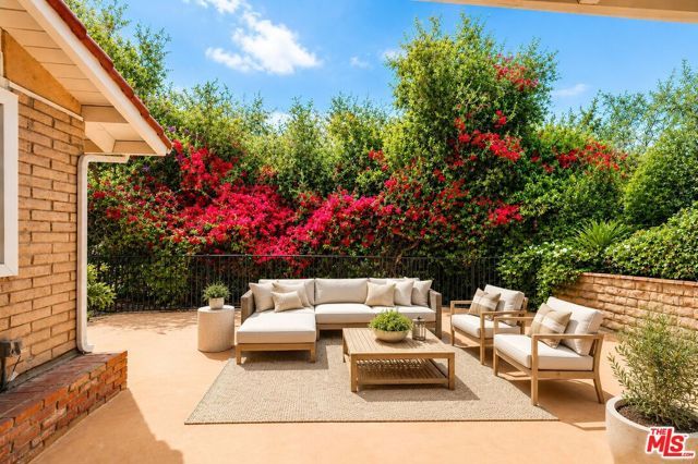 3160 Sepulveda Boulevard, Sherman Oaks, CA 91403