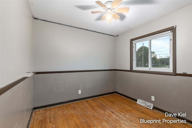 131 Manor Drive, Middleville, MI 49333