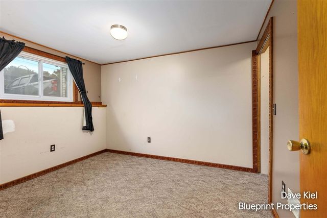 131 Manor Drive, Middleville, MI 49333